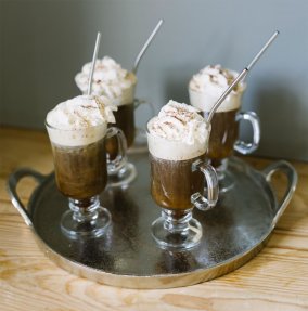 Iona Irish coffee set 8 delar 4 glas och 4 sugrör i rostfritt stål